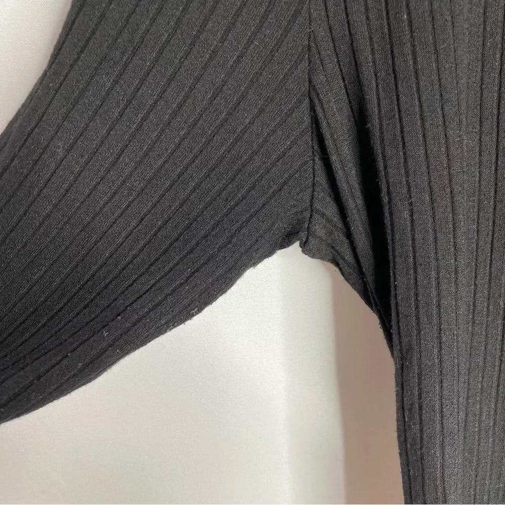 Y2K Timing Black Faux Wrap Crop Top Size Large 3/4 Sleeve